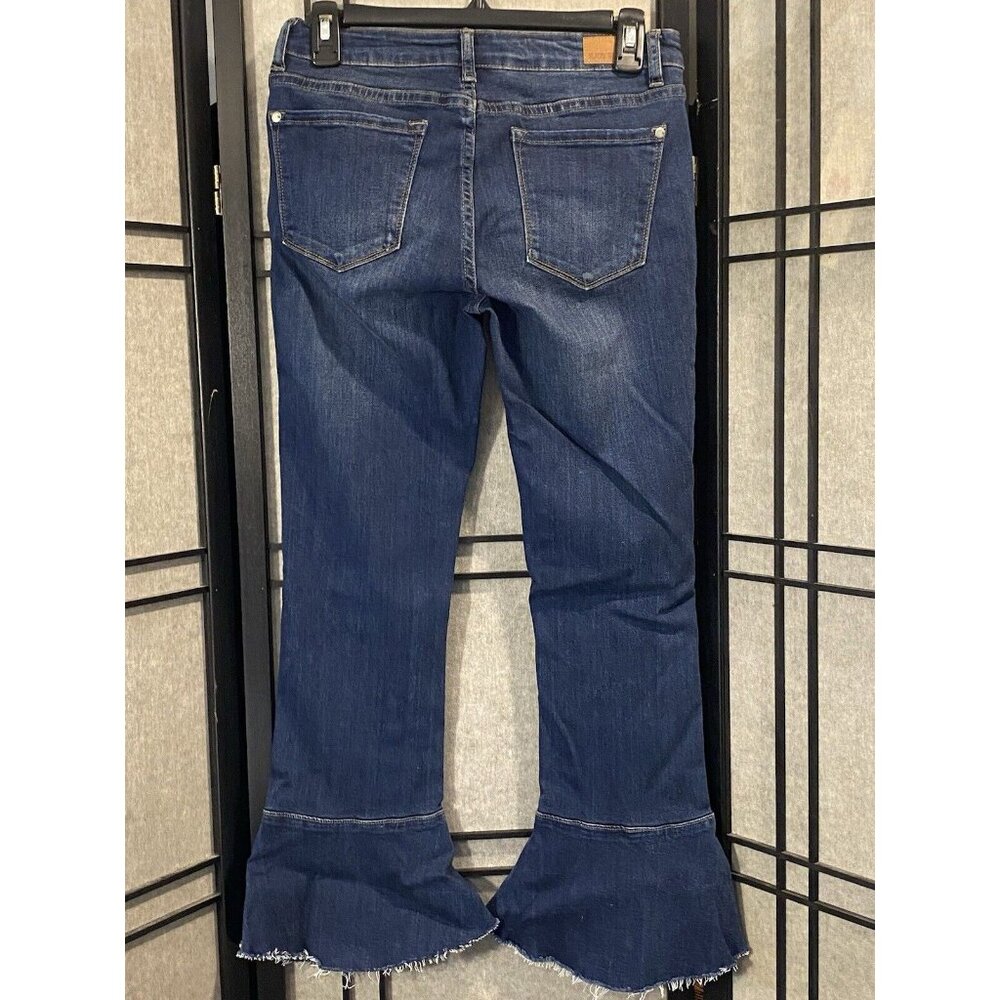 Judy Blue Crop Flared Fit Size 5 / 27 JB8440 Raw Hem Stretch Stylish Comfort - Picture 2 of 9